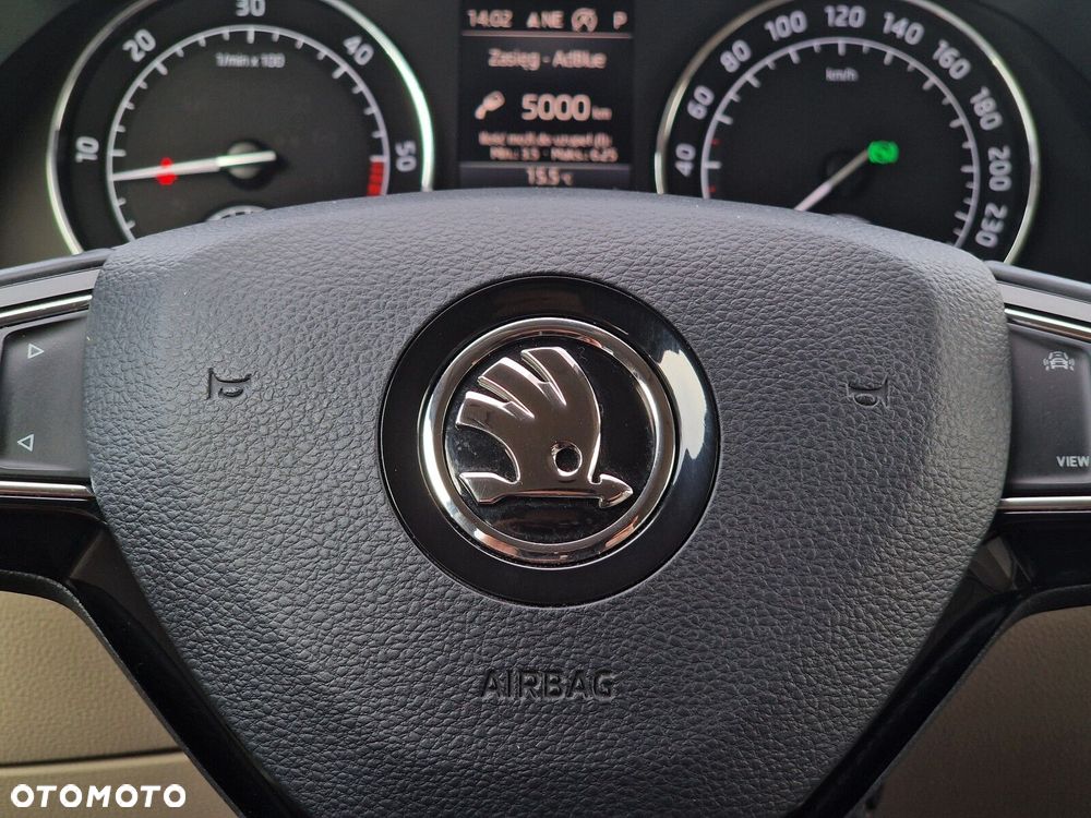 Skoda Superb 2.0 TDI SCR Style DSG - 26