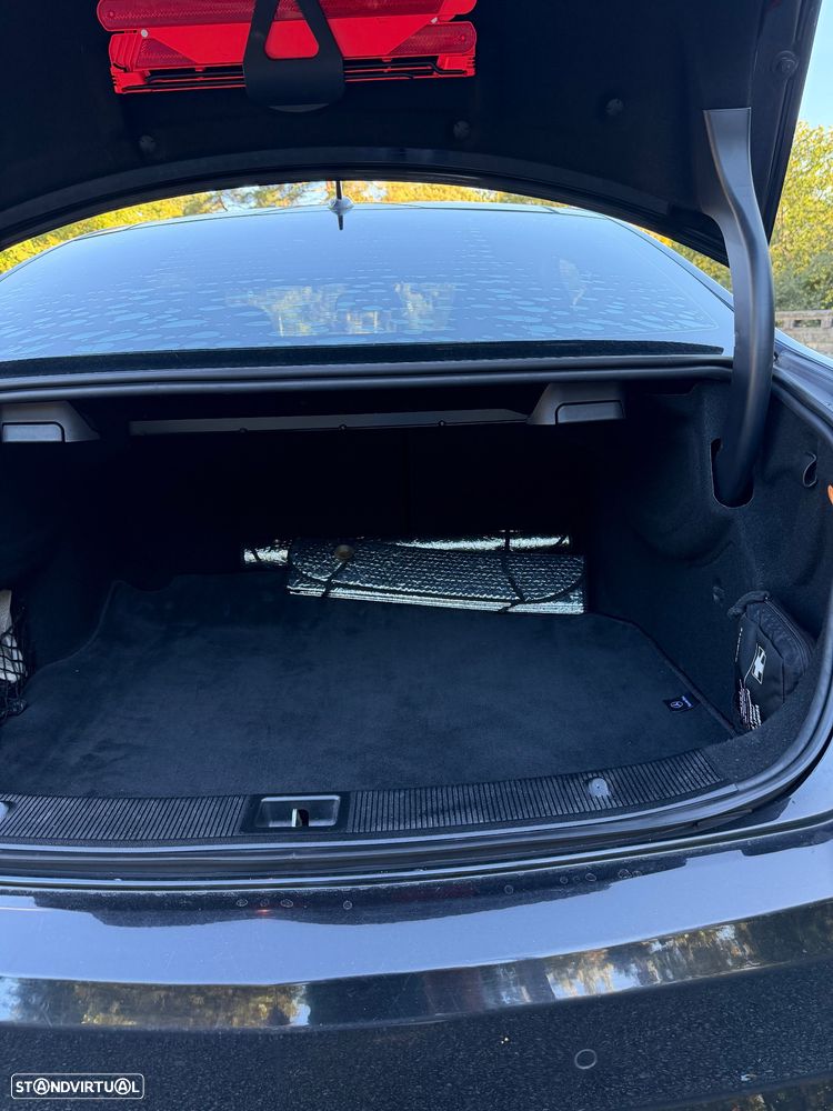 Mercedes-Benz E 250 CDi Avantgarde BlueEfficiency Auto - 29