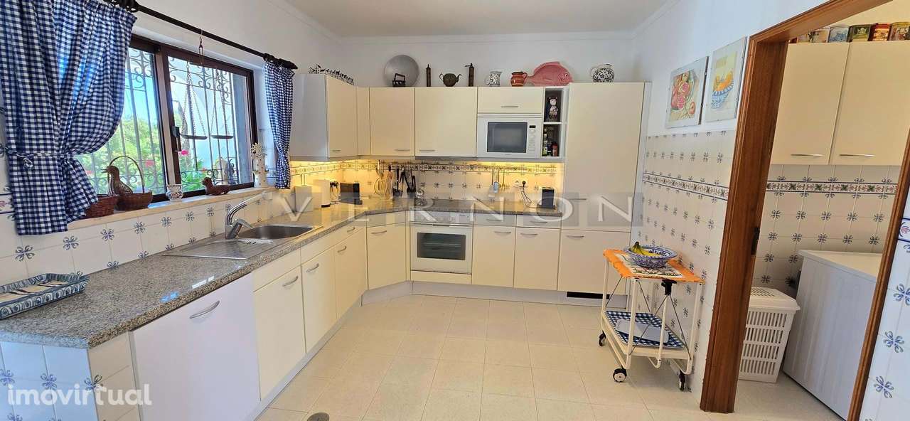 Algarve Carvoeiro para venda espaçosa moradia 3 quartos, com piscina e - Grande imagem: 4/37