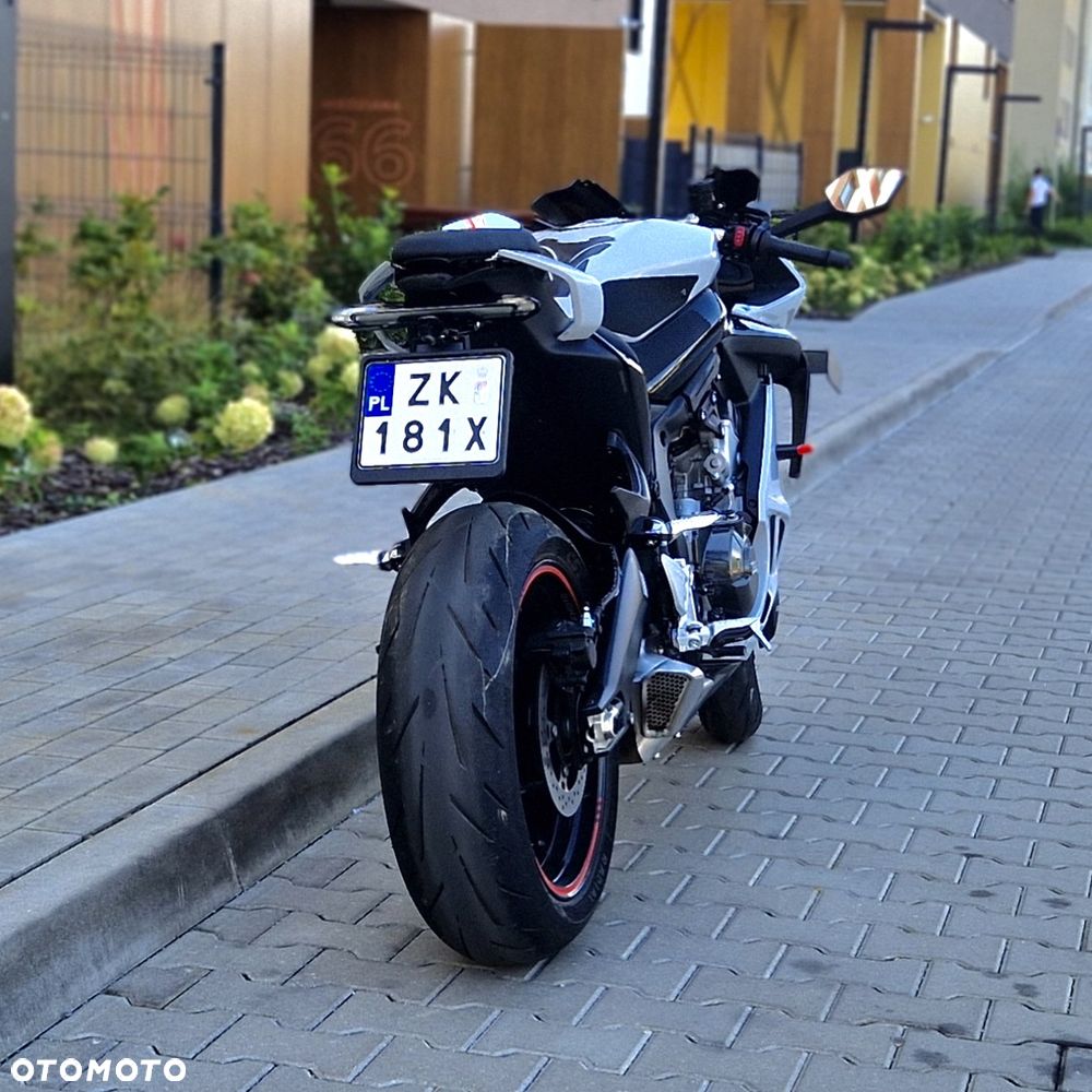 CFMoto 675SR - 8