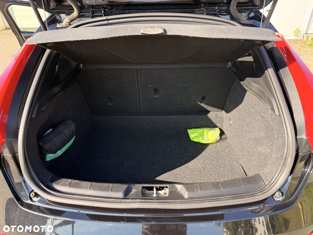 Volvo V40 D4 Drive-E R-Design Momentum - 11
