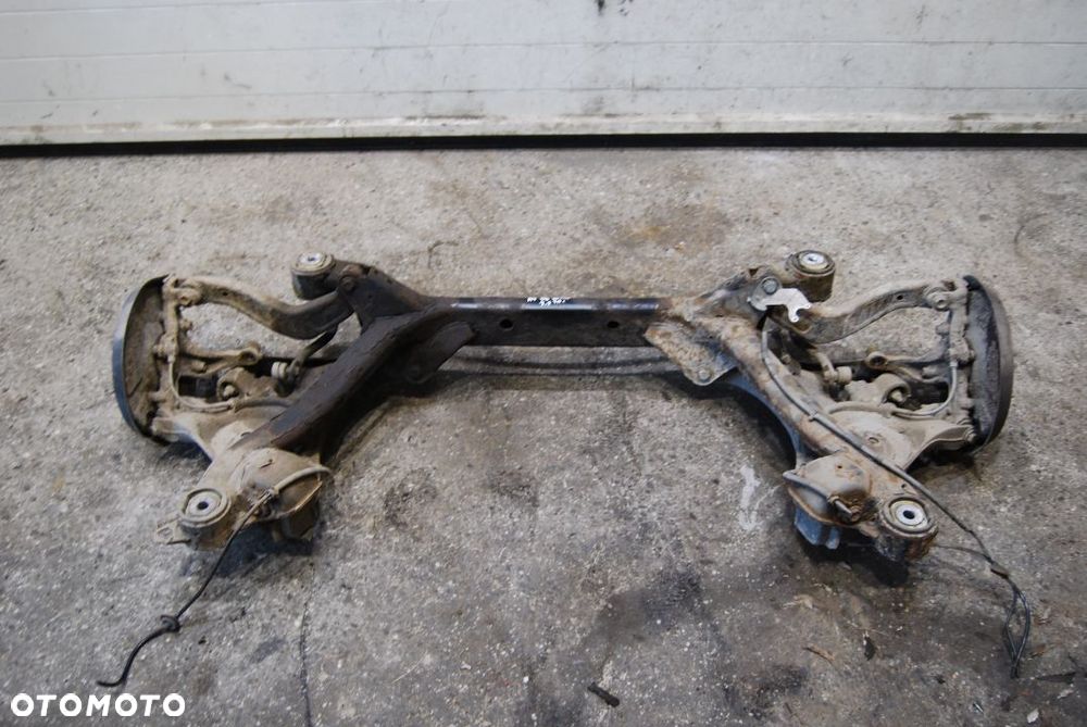 BELKA SANKI ZAWIESZENIA TYŁ TYLNE AUDI A4 B6 B7 KOMBI 1.9 TDI 8E0 - 4