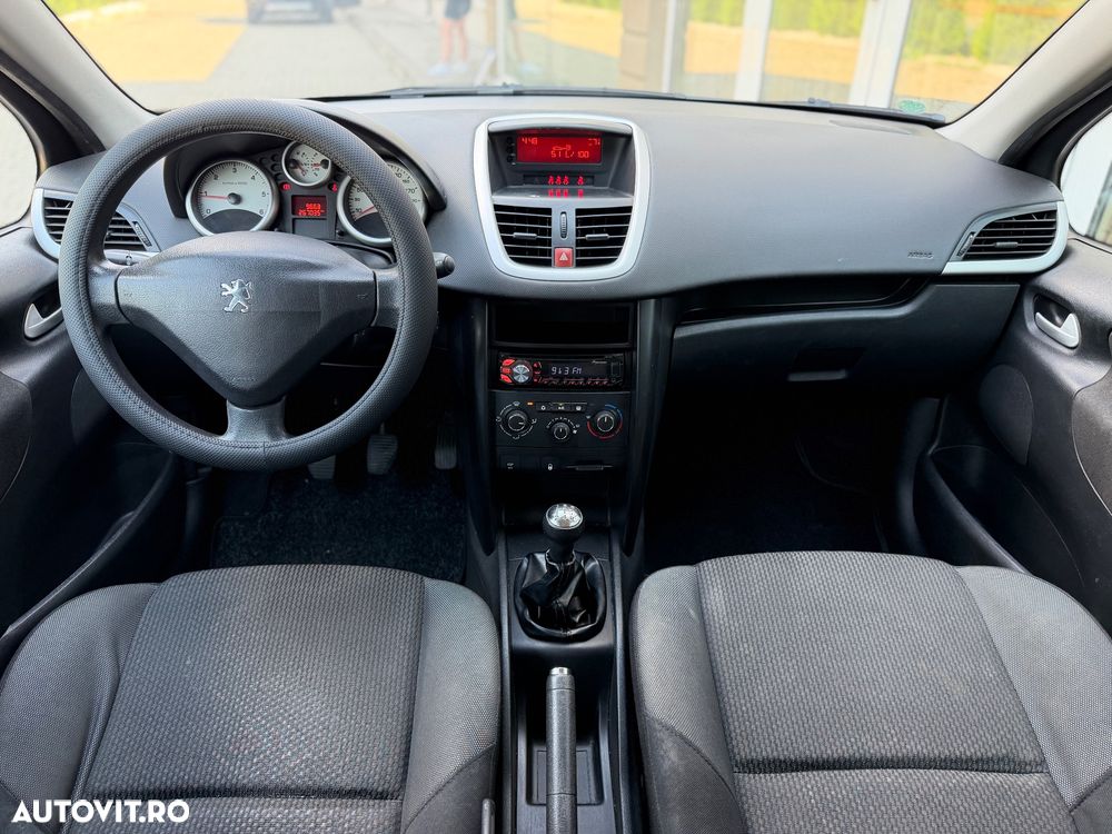 Peugeot 207 1.4HDI Urban - 5