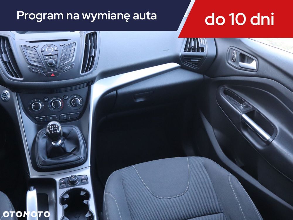 Ford Kuga - 10
