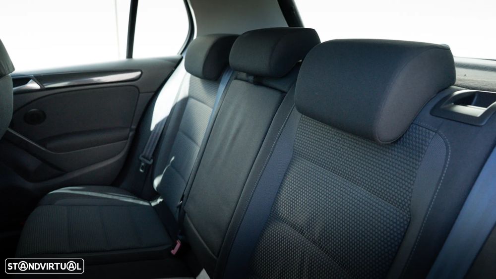 VW Golf 2.0 TDI DPF DSG Style - 31