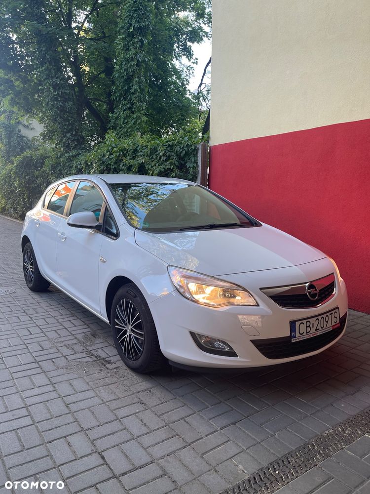 Opel Astra 1.4 Innovation - 1