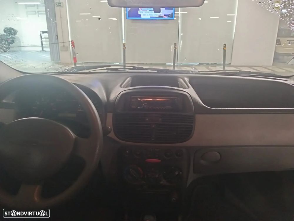 Fiat Punto - 8