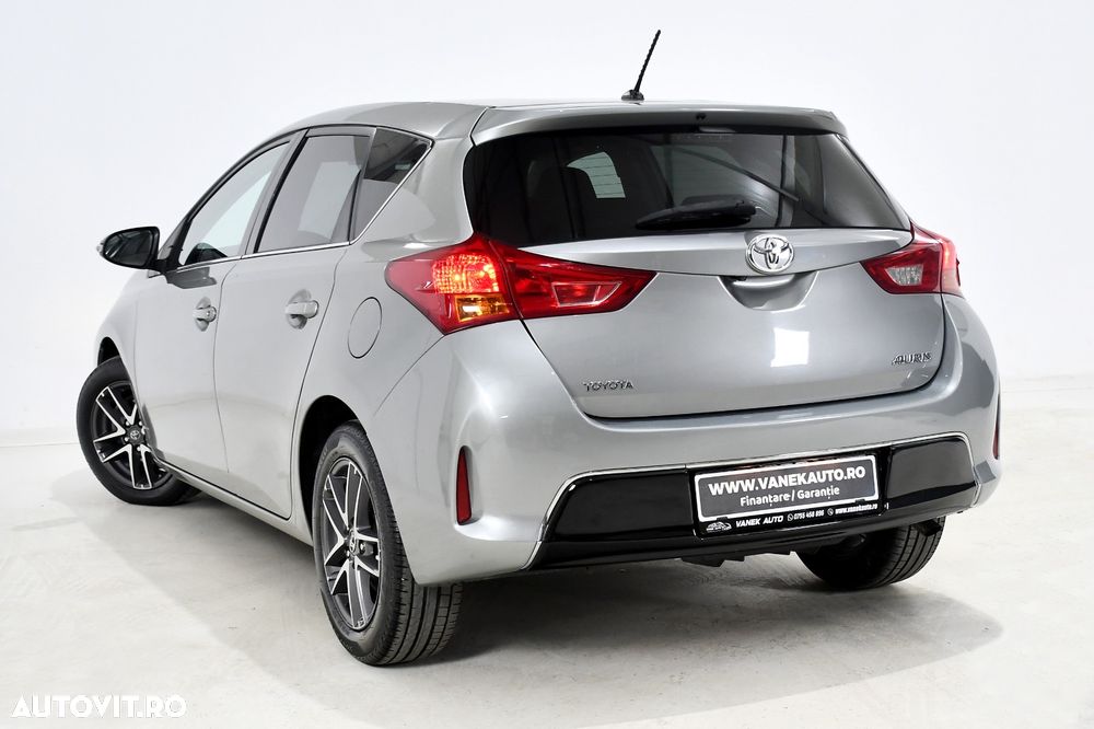 Toyota Auris - 4