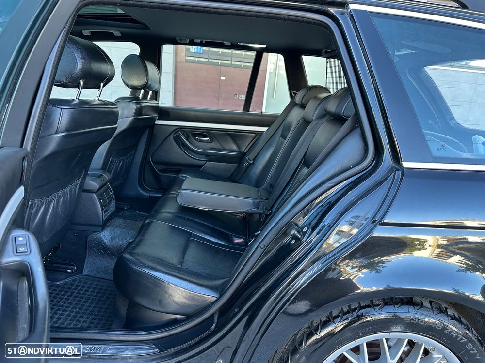 BMW 530 dA Touring - 15
