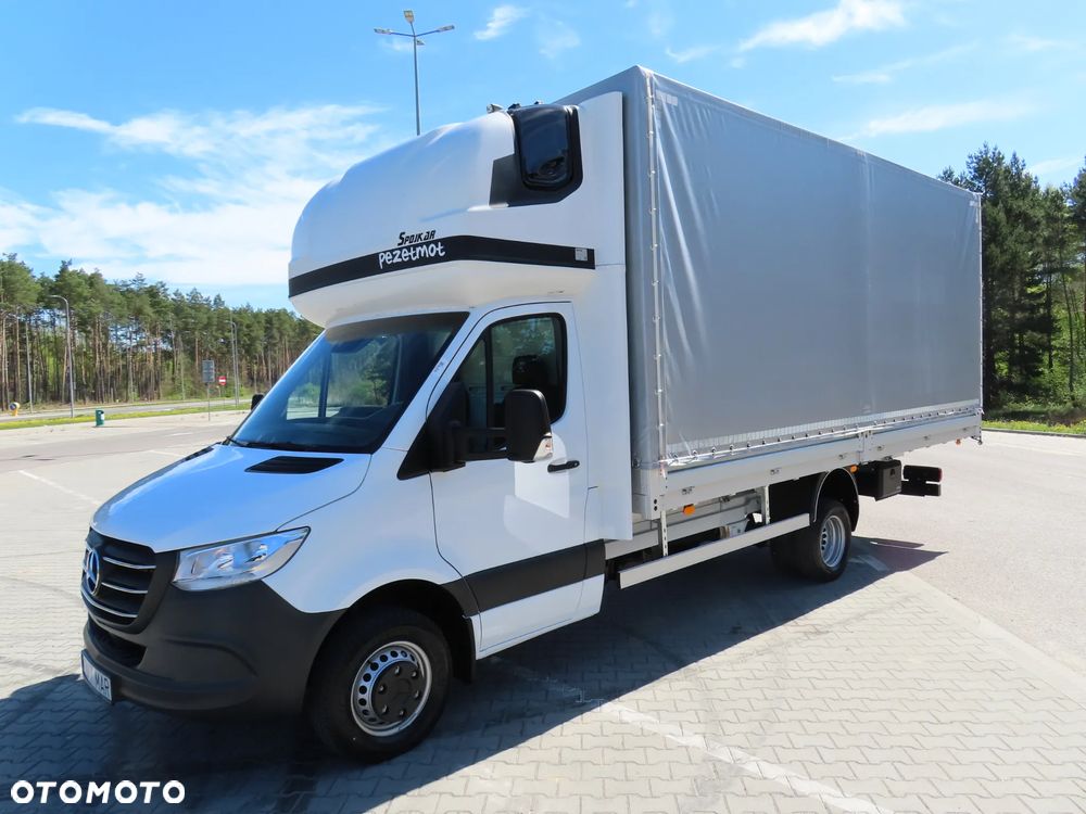 Mercedes-Benz Sprinter 517 CDI 170 KM Plandeka 12 E.Palet 5520 mm Dł. Skrzynia 2453 mm Szeroka TYLNE DRZWI KONTENEROWE Rozstaw Osi 4325 mm DMC 3500 Kg Ładowność 823 Kg WZMACNIANY Załadunek Wysokość Rampowa AMAZON Kabina Sypialniana SPOJKAR SPOJTRAK XL Nowy Nie Używany Gotowy Dostępny OKAZJA - 7