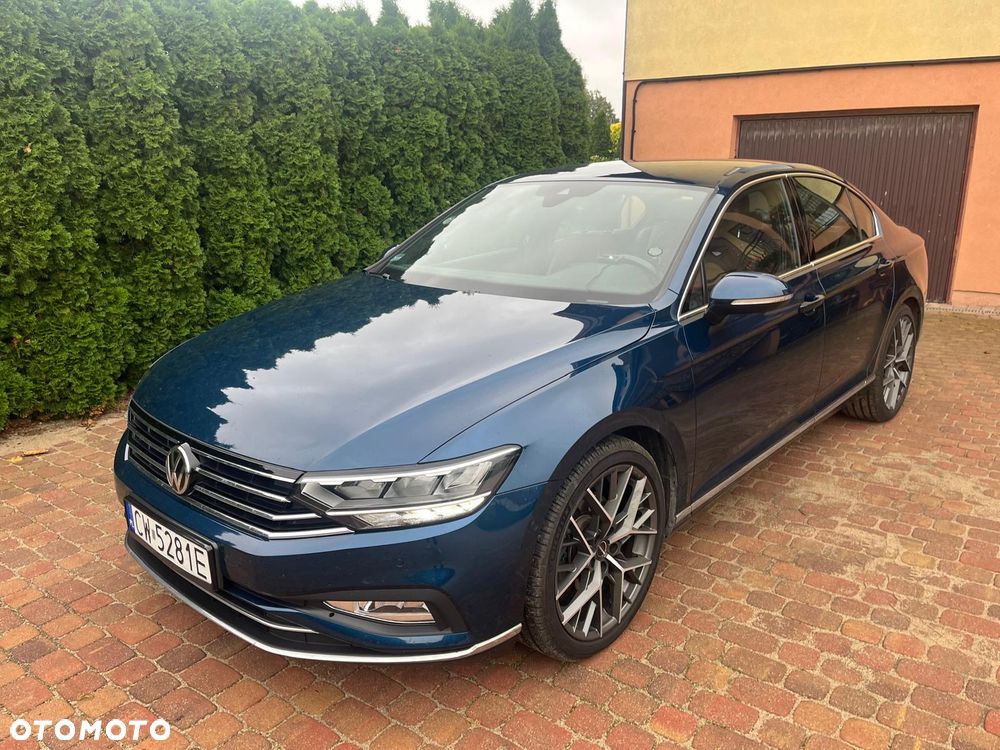 Volkswagen Passat - 2