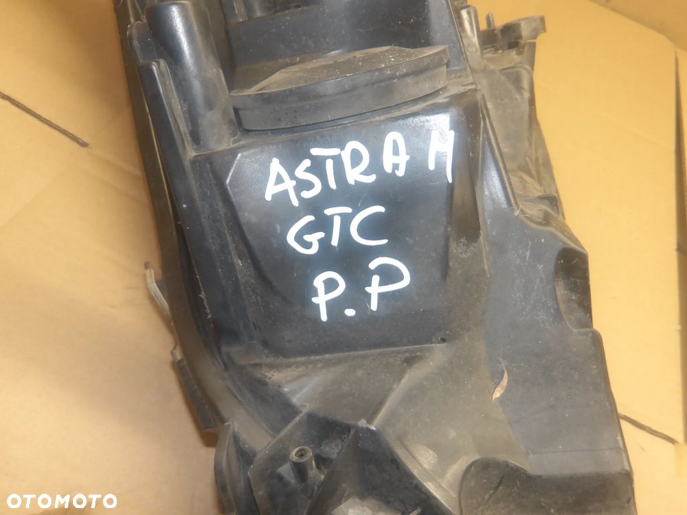 OPEL ASTRA H GTC 1.3D LAMPA PRAWA LEWA PRZÓD PRZEDNIA 24451033 24451034 - 2