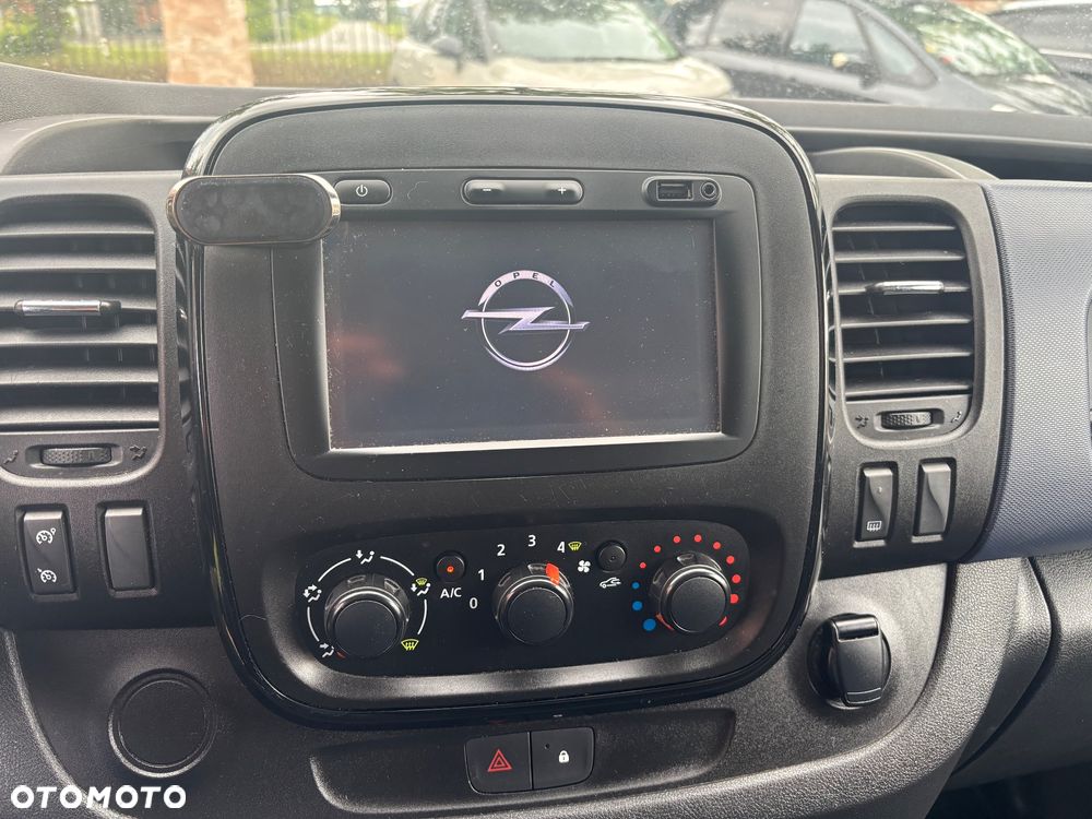 Opel VIVARO - 16