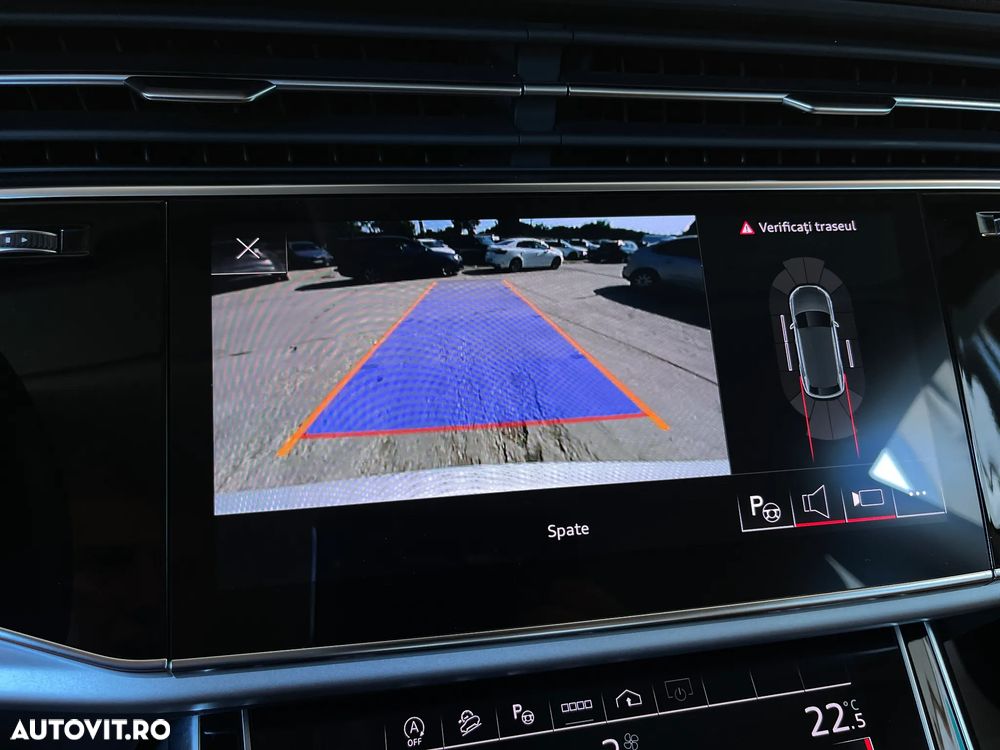 Audi Q8 - 15