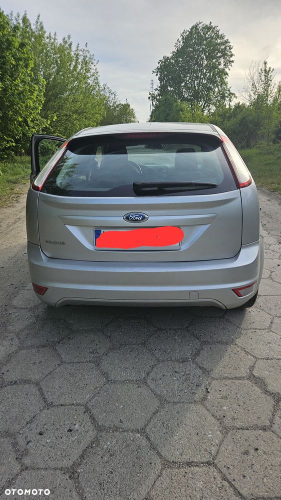 Ford Focus 1.8 TDCi Ambiente - 9