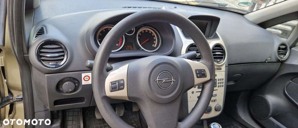 Opel Corsa - 10