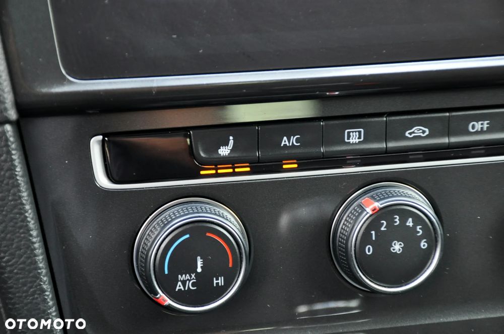 Volkswagen Golf Variant - 33