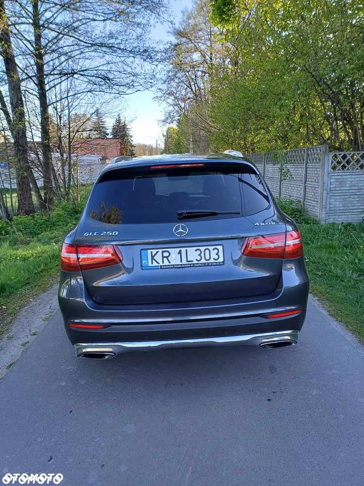 Mercedes-Benz GLC - 34