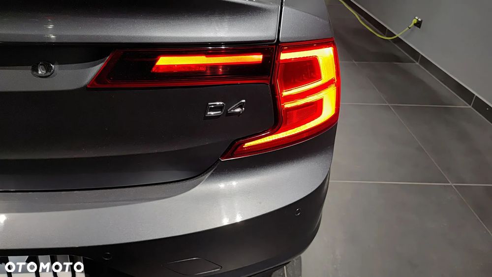 Volvo S90 D4 Momentum - 10