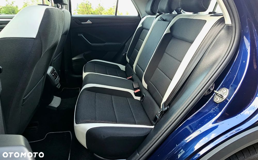 Volkswagen T-Roc ver-1-5-tsi-special-edition-dsg - 13