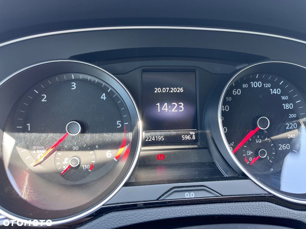 Volkswagen Passat 2.0 TDI (BlueMotion Technology) DSG Highline - 14