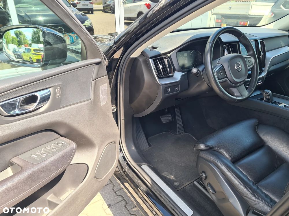 Volvo XC 60 B4 D AWD Momentum - 15