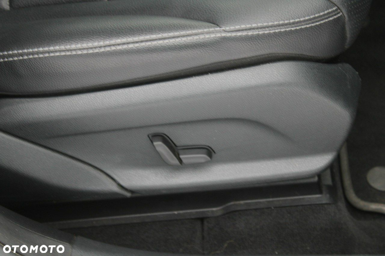 Mercedes-Benz GLC - 18