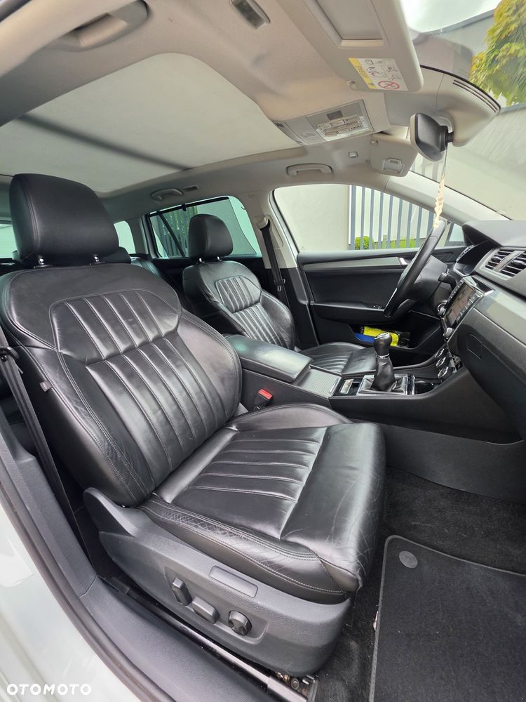 Skoda Superb 2.0 TDI Sportline - 16