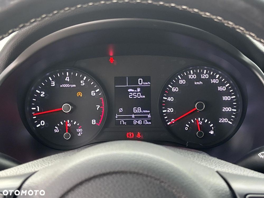 Kia Stonic 1.4 L - 14