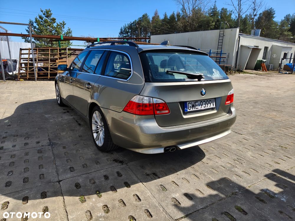 BMW Seria 5 525d - 5