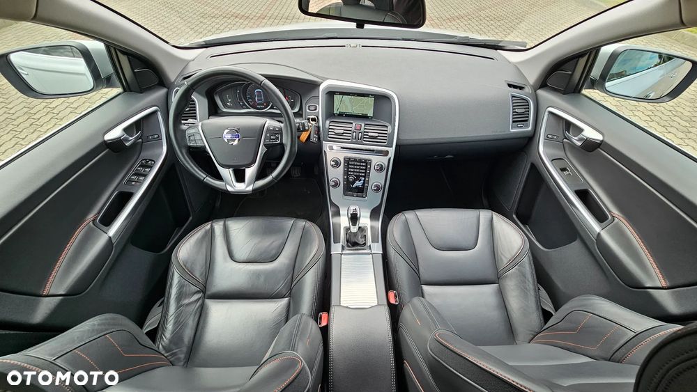 Volvo XC 60 D3 Drive-E Ocean Race - 15