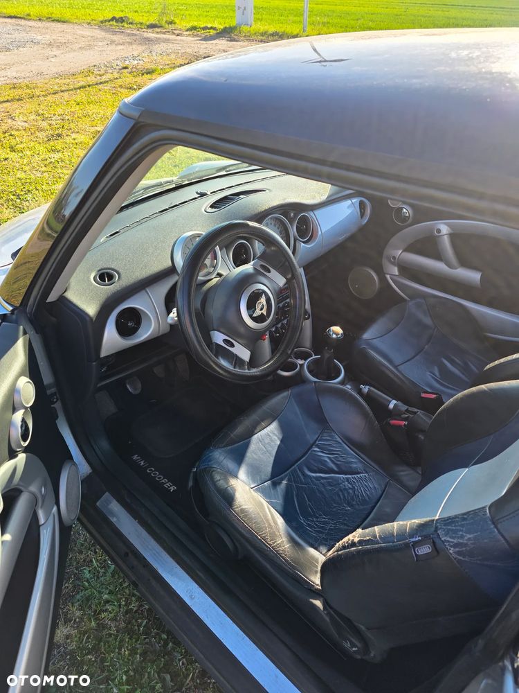 MINI Cooper Standard - 10