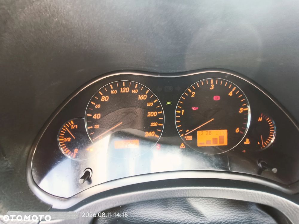 Toyota Avensis 2.0 D-4D Sol - 21