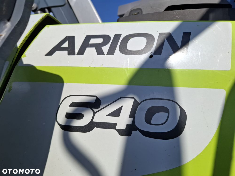 Claas ARION 640 - 9