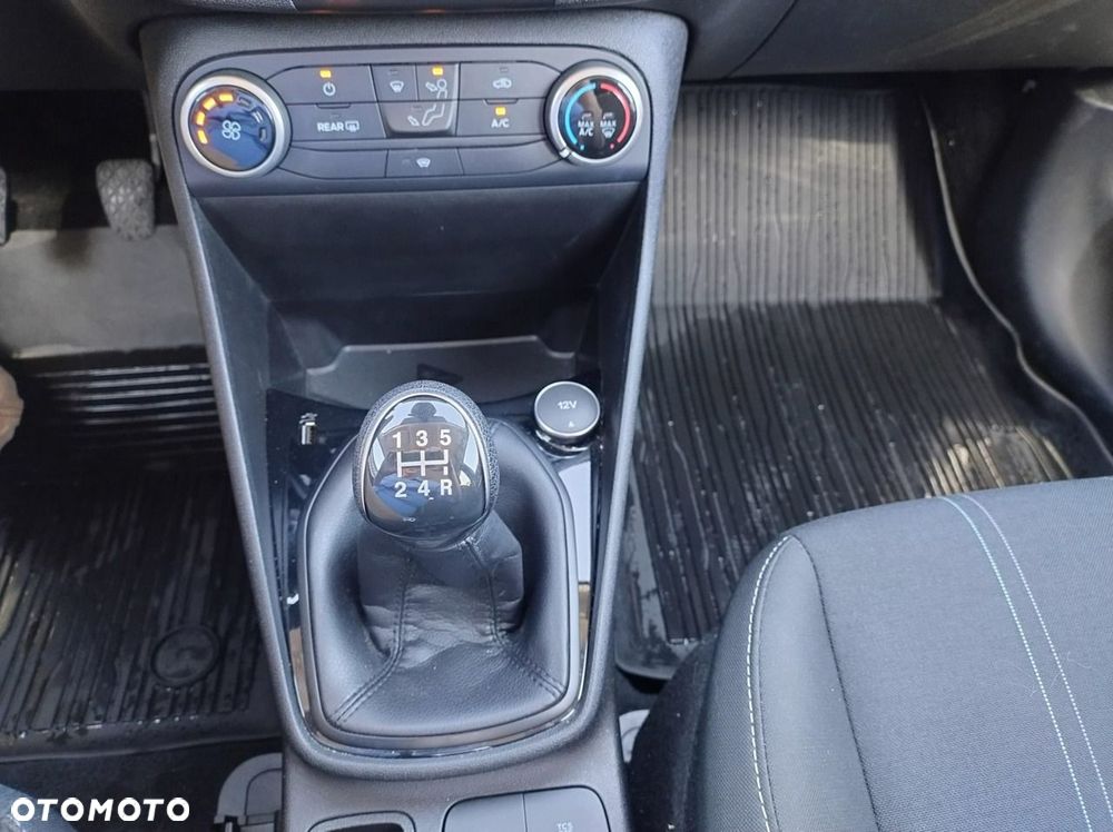 Ford Fiesta - 12
