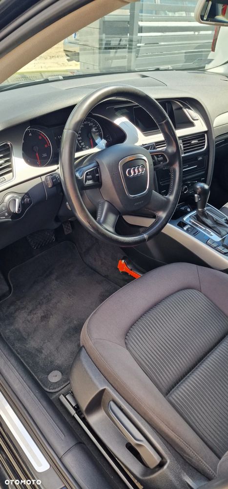 Audi A4 Avant - 16