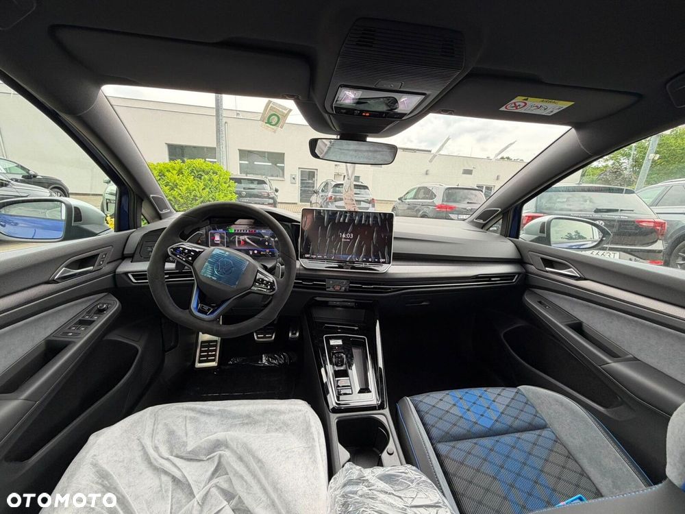 Volkswagen Golf - 4