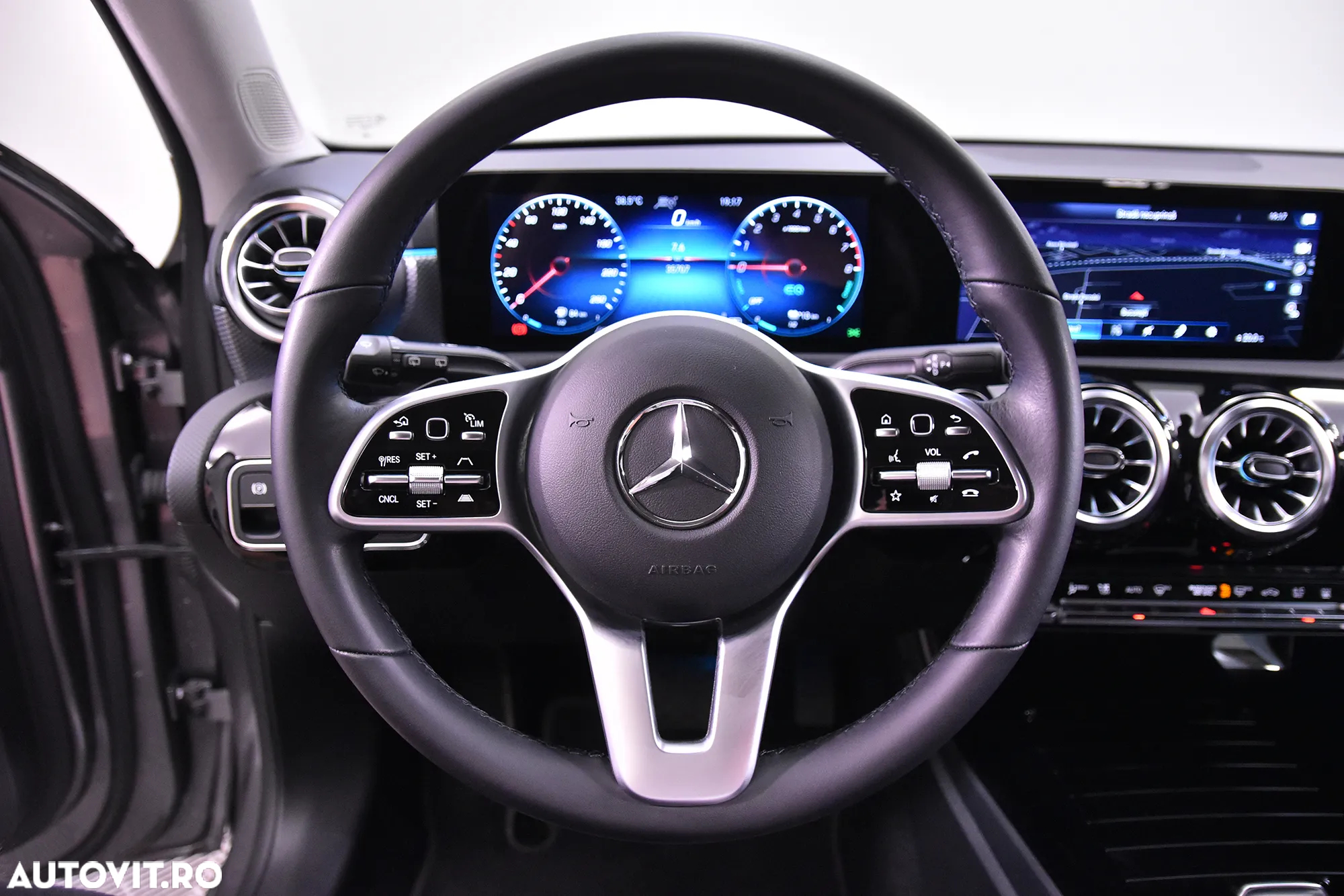 Mercedes-Benz A 250 e Aut. - 17