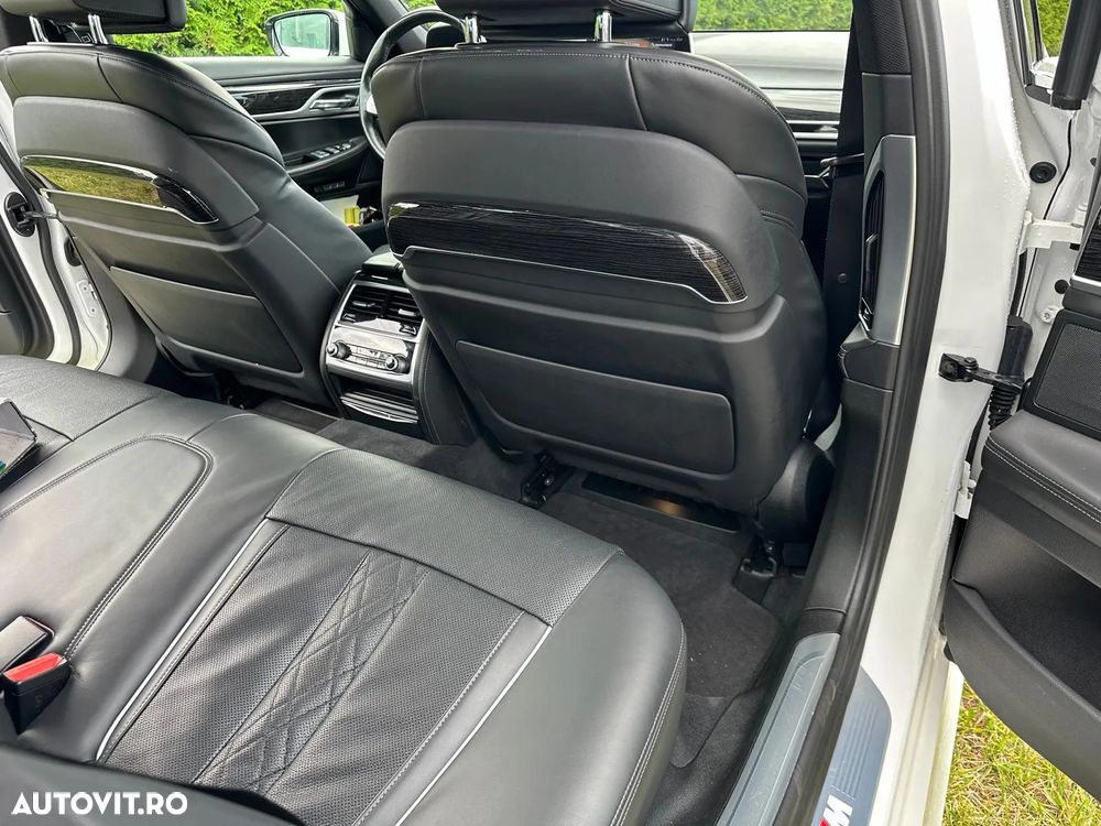 BMW Seria 7 730d xDrive - 14
