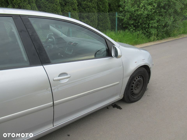 DRZWI PRZEDNE PRZÓD PRAWE VW GOLF V 5 5D HATCHBACK LA7W 2003-