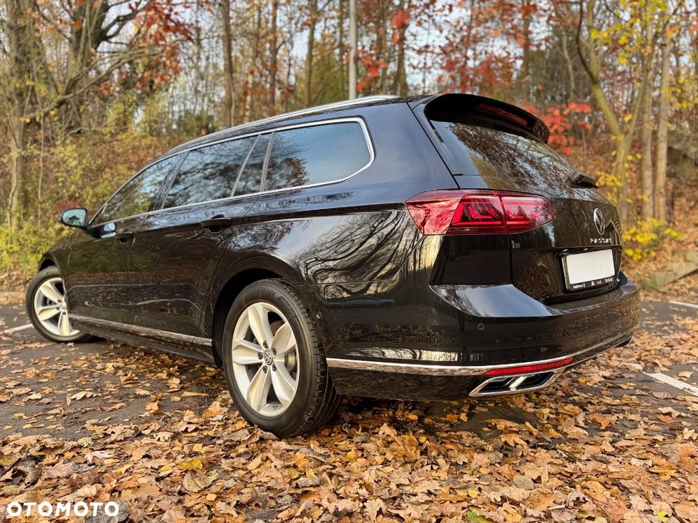 Volkswagen Passat Variant 2.0 TDI SCR DSG 4Motion Business - 3