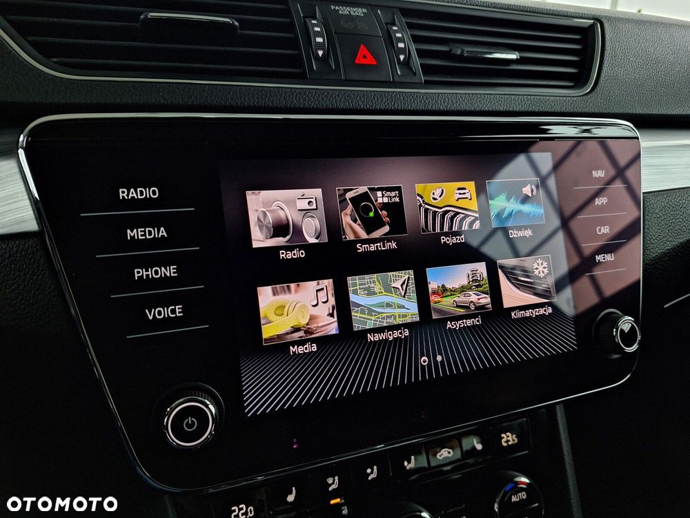 Skoda Superb 2.0 TDI SCR Ambition DSG - 27