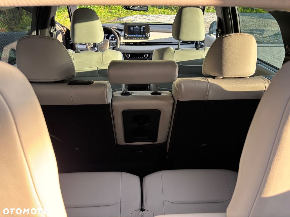Mitsubishi Outlander - 28