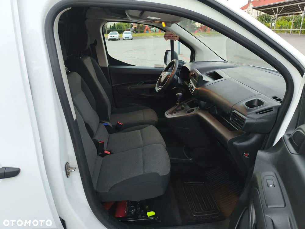 Toyota Proace City - 23