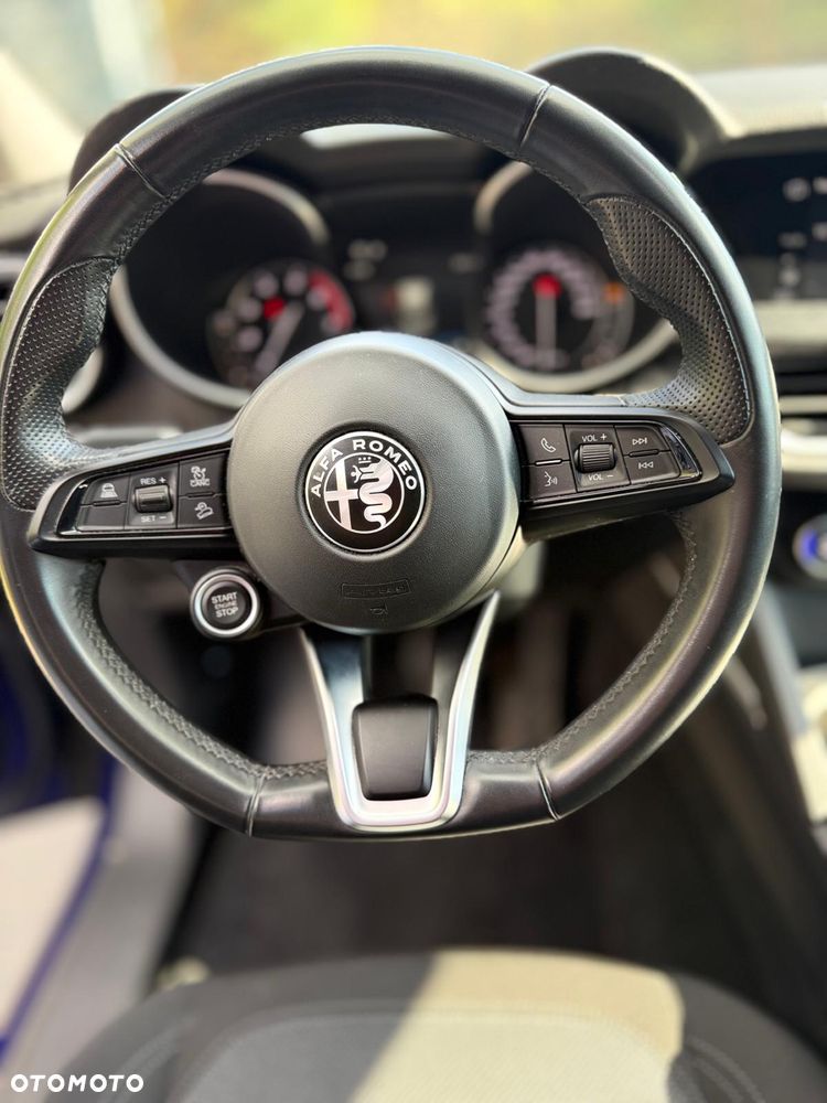 Alfa Romeo Stelvio - 7