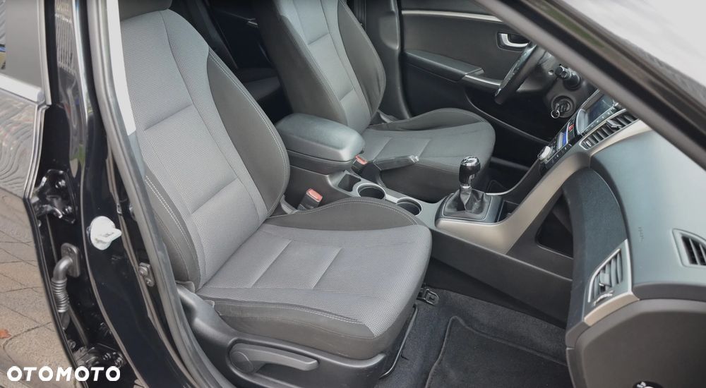 Hyundai i30 - 21