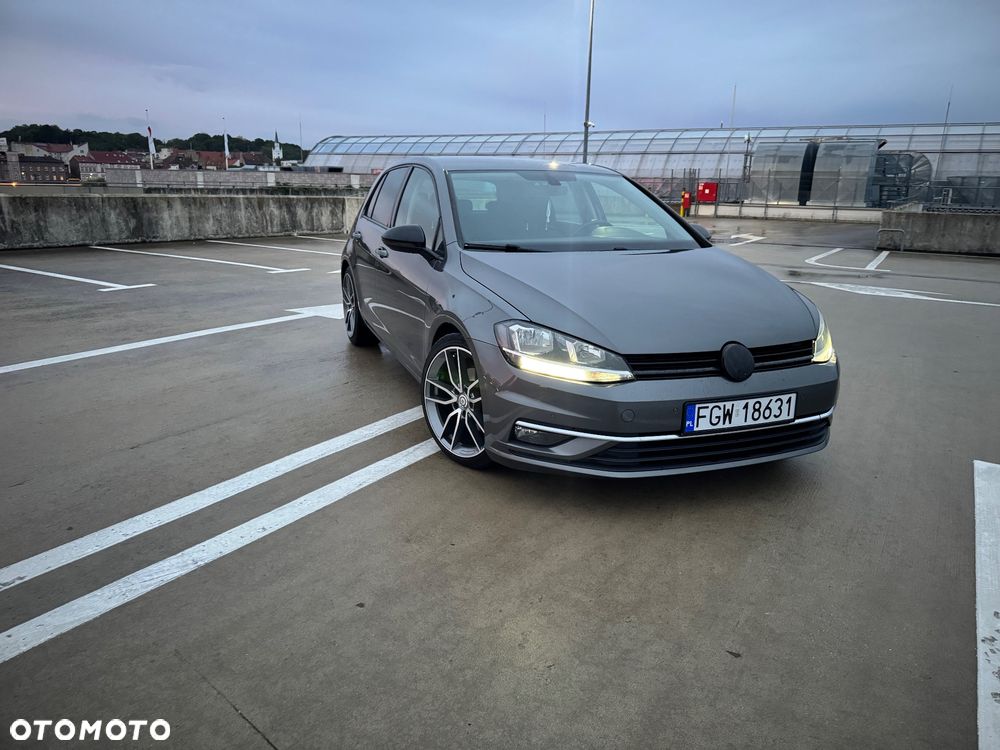 Volkswagen Golf - 3