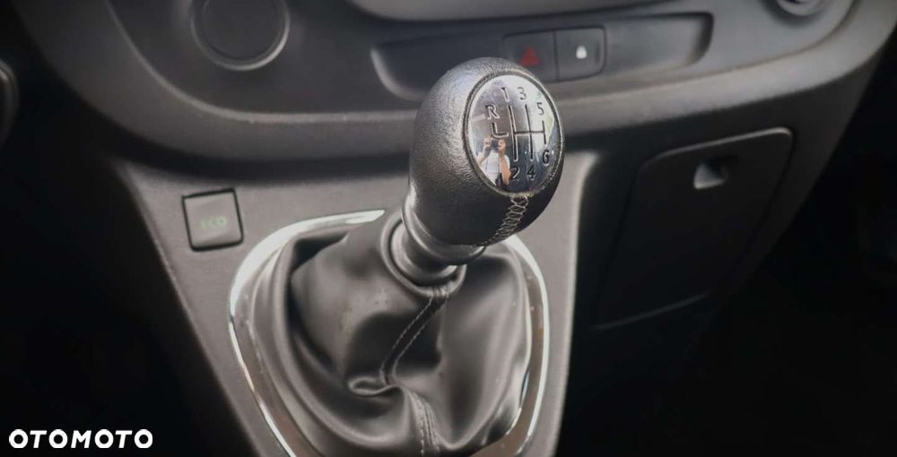 Opel Vivaro - 32