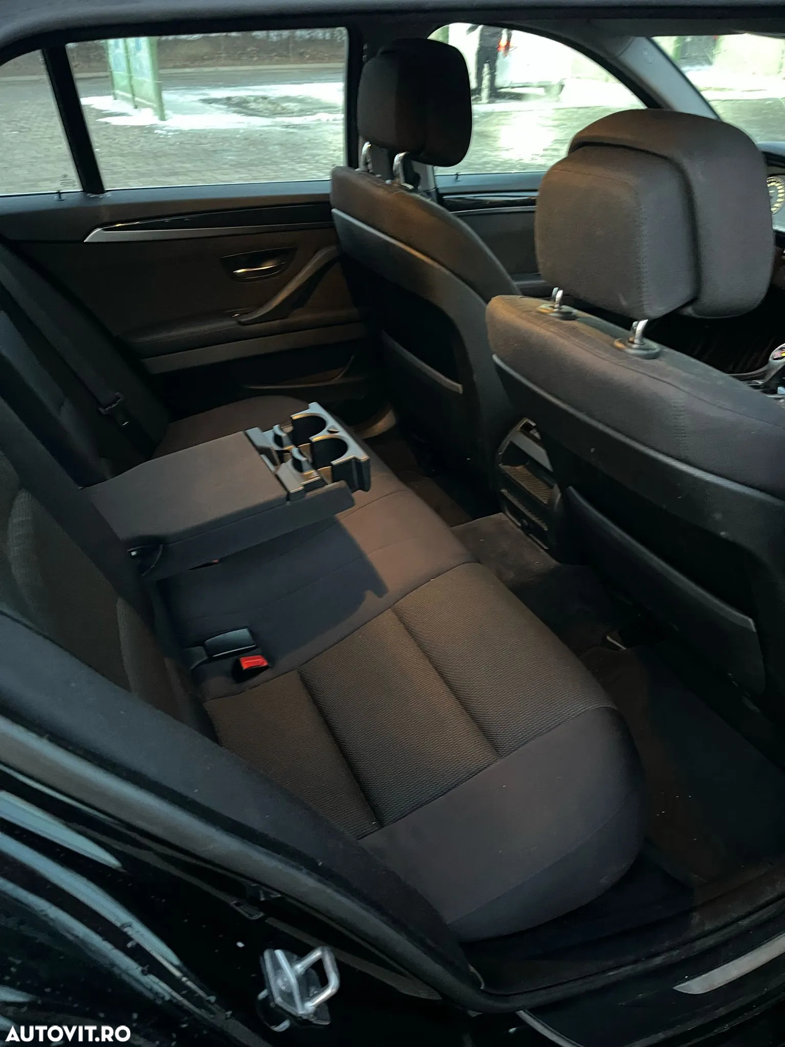 BMW Seria 5 525d xDrive Touring - 6