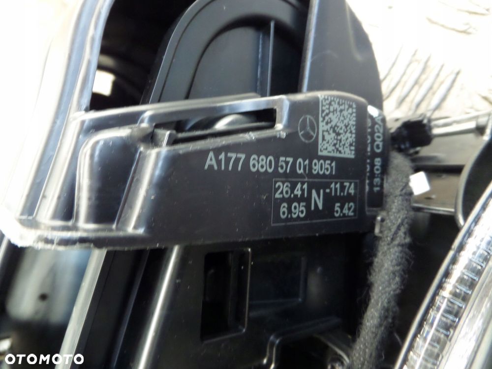 tunel środkowy panel dekor mercedes a-klasa a35 amg w177 - 10